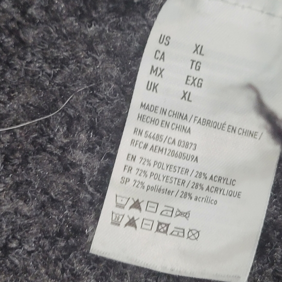 American Eagle Outfitters Gray Fluffy Turtleneck Long Sleeve Distressed Sz XL - Picture 8 of 10